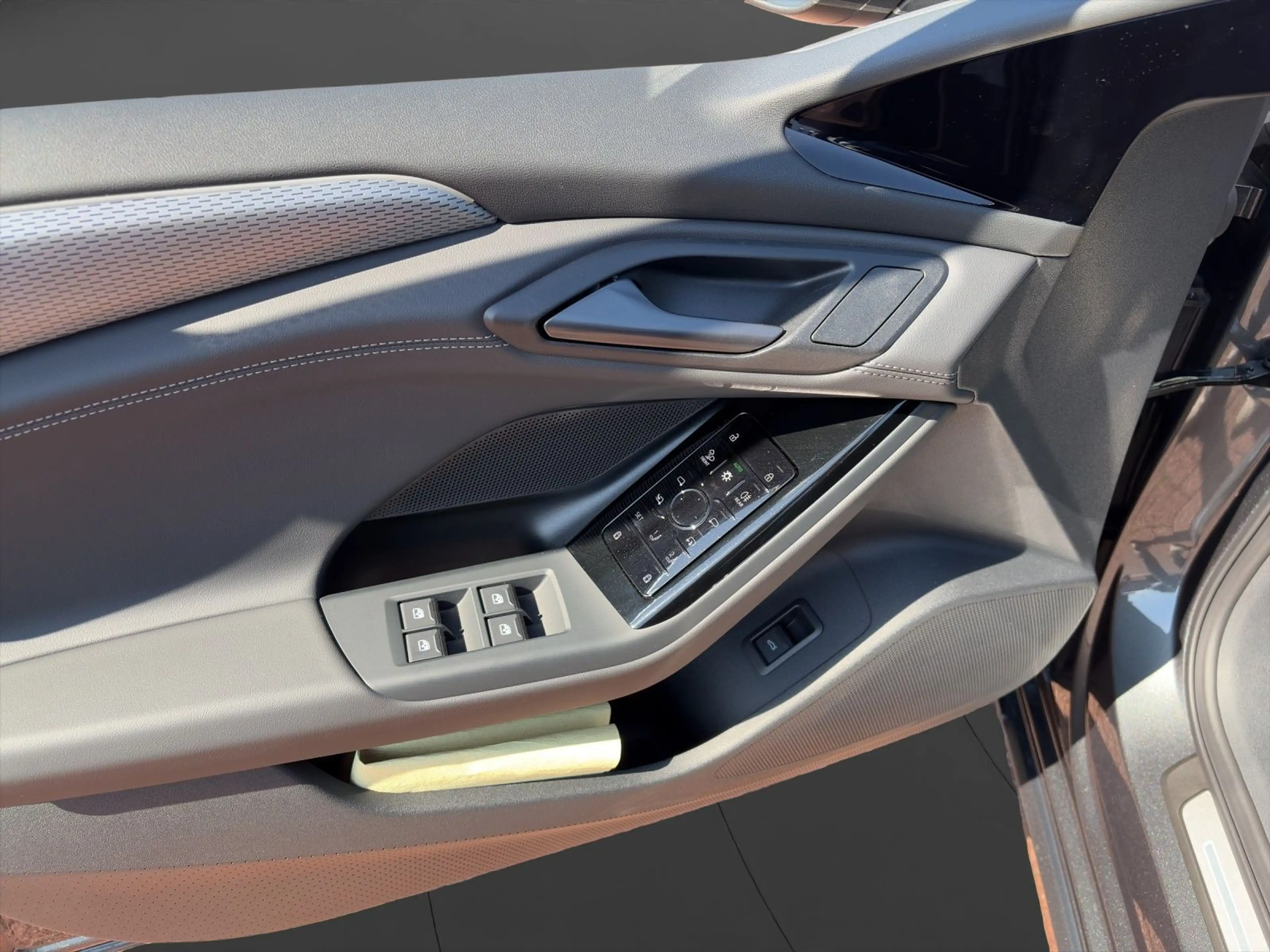 Audi A6 e-tron QUATTRO+S-LINE+AHK+LUFT+AR-HUD — photo 3