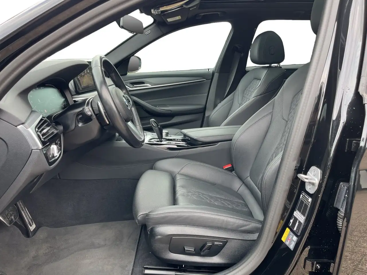 BMW 530 e xDrive Touring PANO RFK HIFI XDRIVE LED SHZ, миниатюра 17