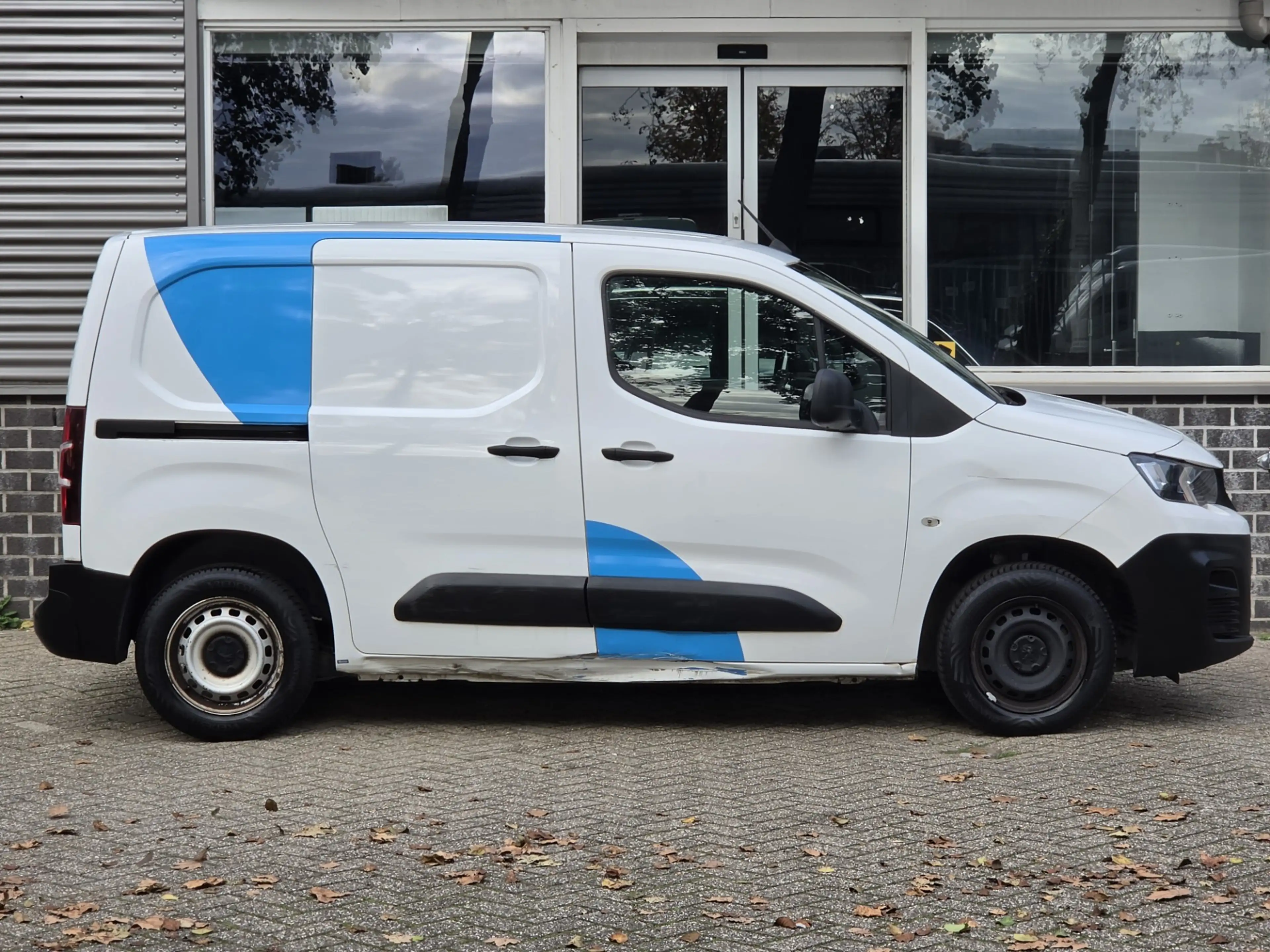 Peugeot Partner 1.5 BlueHDI 3 Zit New Motor Bij Dealer Vervangen — photo 6