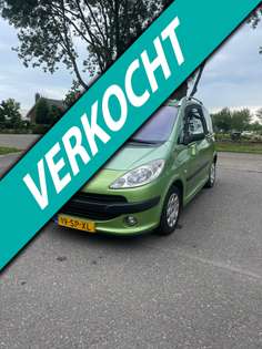 Peugeot 1007 1.4 Gentry GOED ONDERHOUDEN - AUTOMATISCHE DEUREN