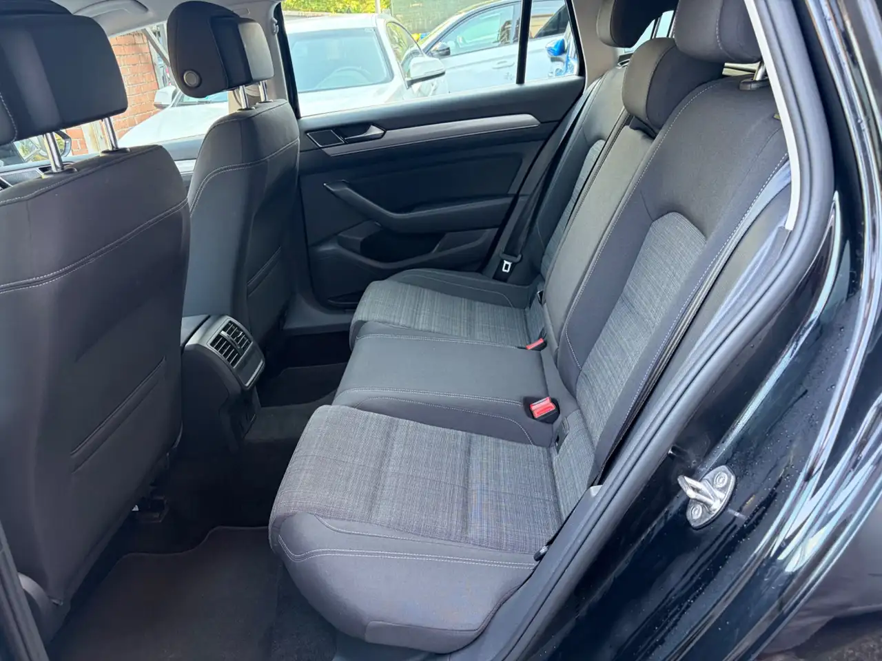 Volkswagen Passat Variant 2.0 TDI SCR EVO DSG Business, миниатюра 10