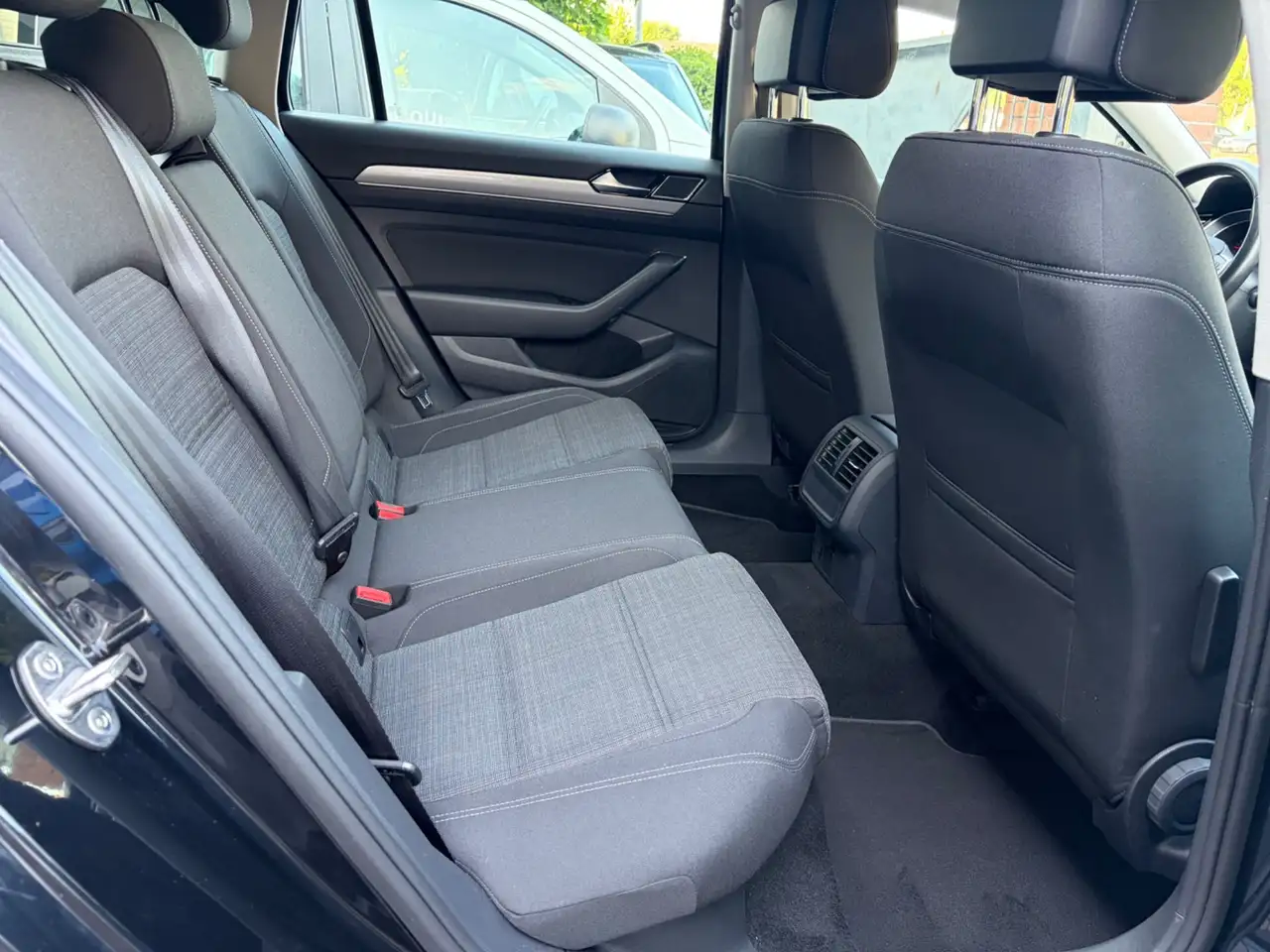 Volkswagen Passat Variant 2.0 TDI SCR EVO DSG Business, миниатюра 11
