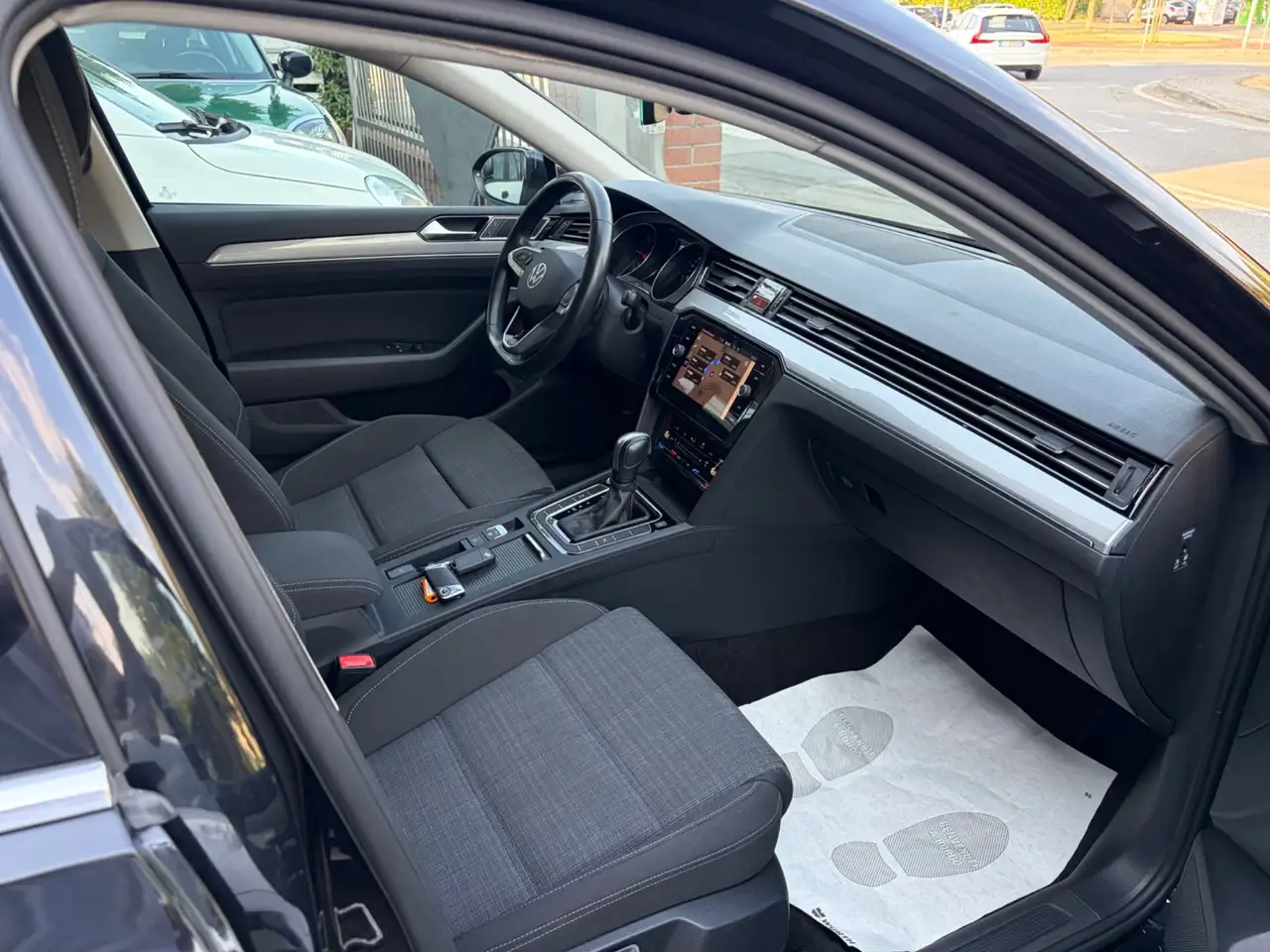 Volkswagen Passat Variant 2.0 TDI SCR EVO DSG Business, миниатюра 12