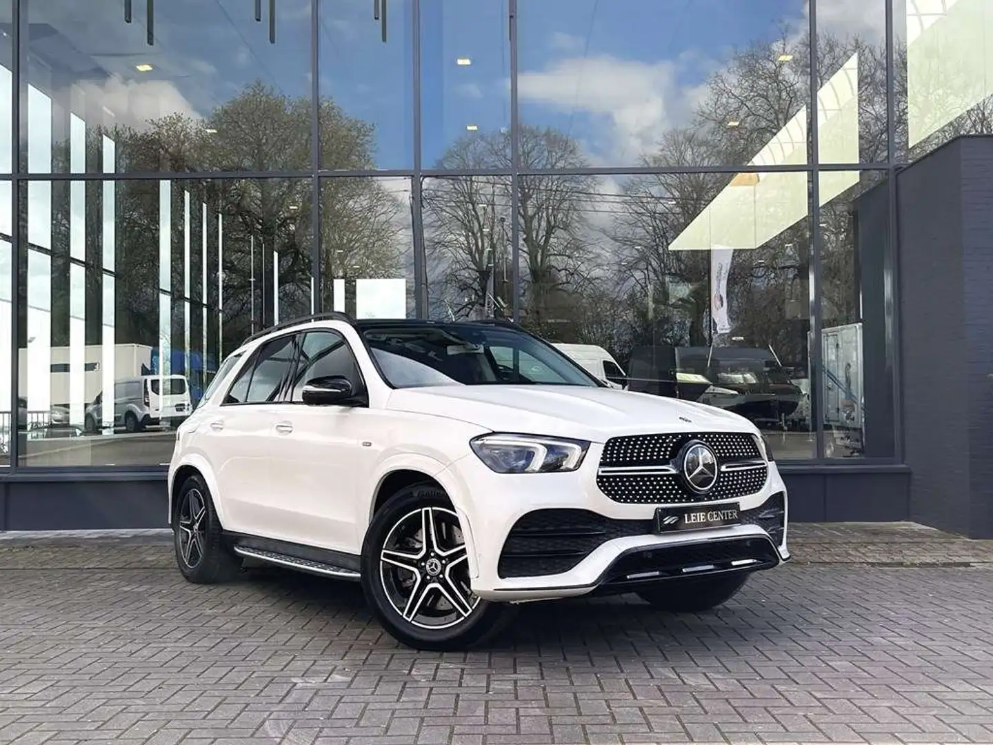 Mercedes-Benz GLE 350 DE AMG Pack  PANO  360CAM  LUCHTVERING Blanc - 2