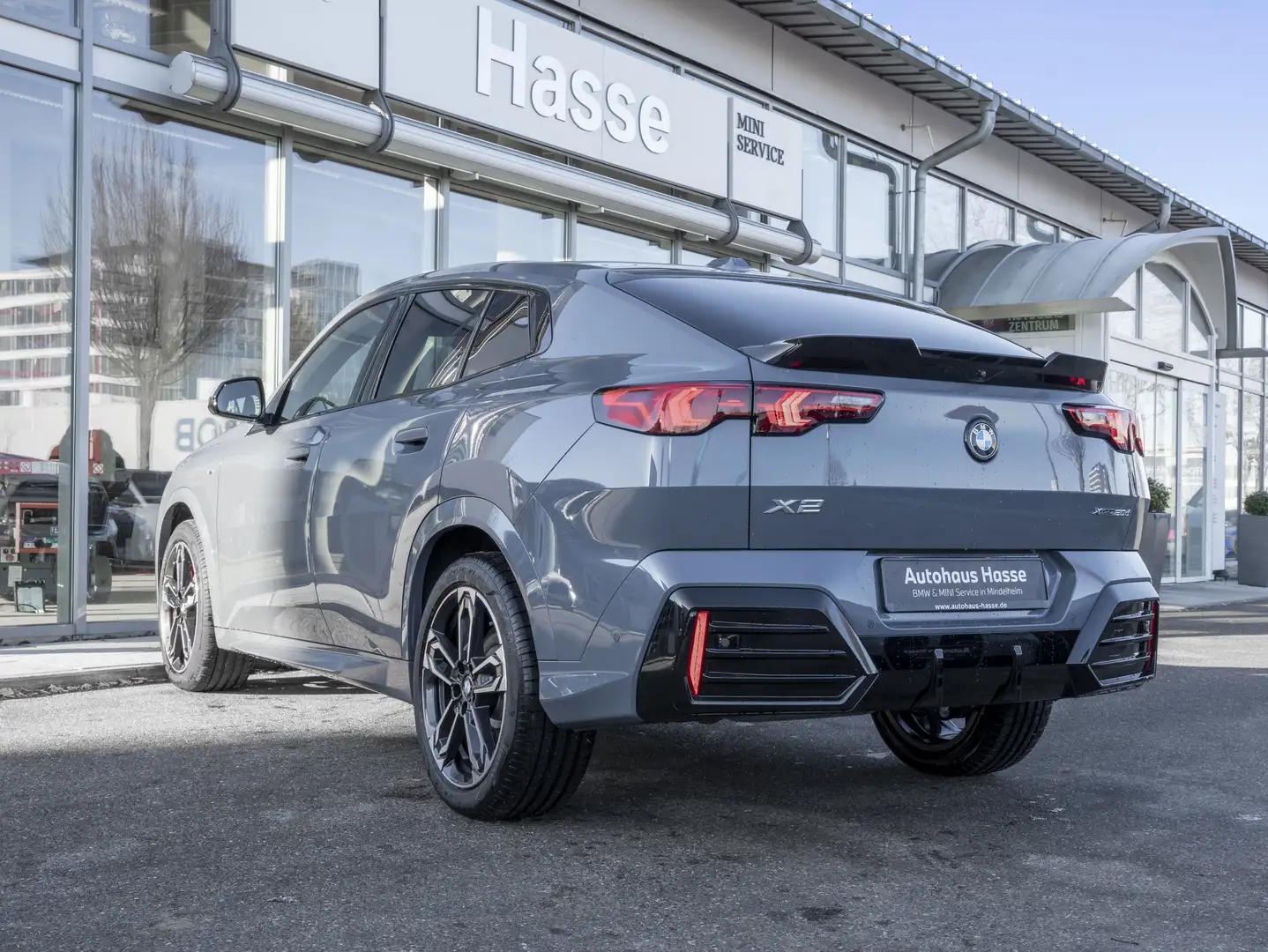 BMW X2 xDrive20d M-Sport Pro 19Z PANO AHK DrA+ LEDER Gris - 2