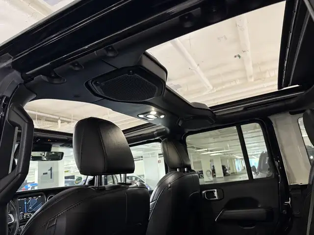 Jeep Wrangler view 13
