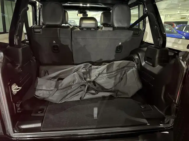 Jeep Wrangler view 12