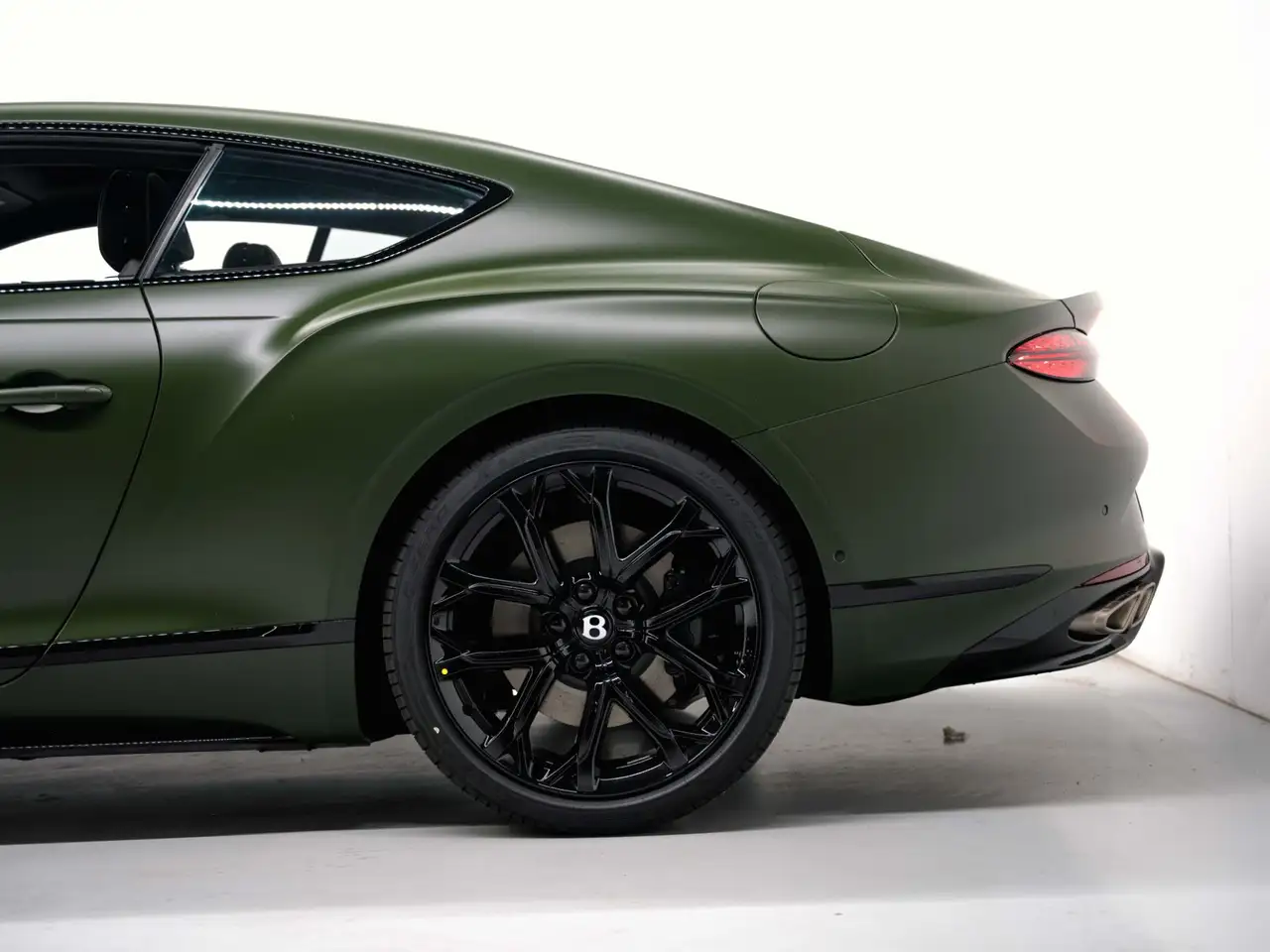 Bentley Continental GT 2026 — фото 8