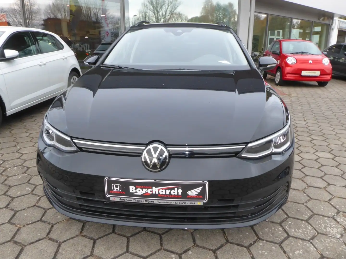 Volkswagen Golf VIII Variant Life, SHZ, Kamera, AHK Schwarz - 2
