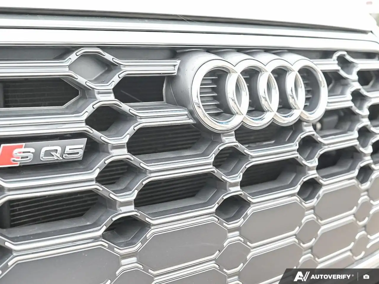Audi SQ5 снимка Audi SQ5