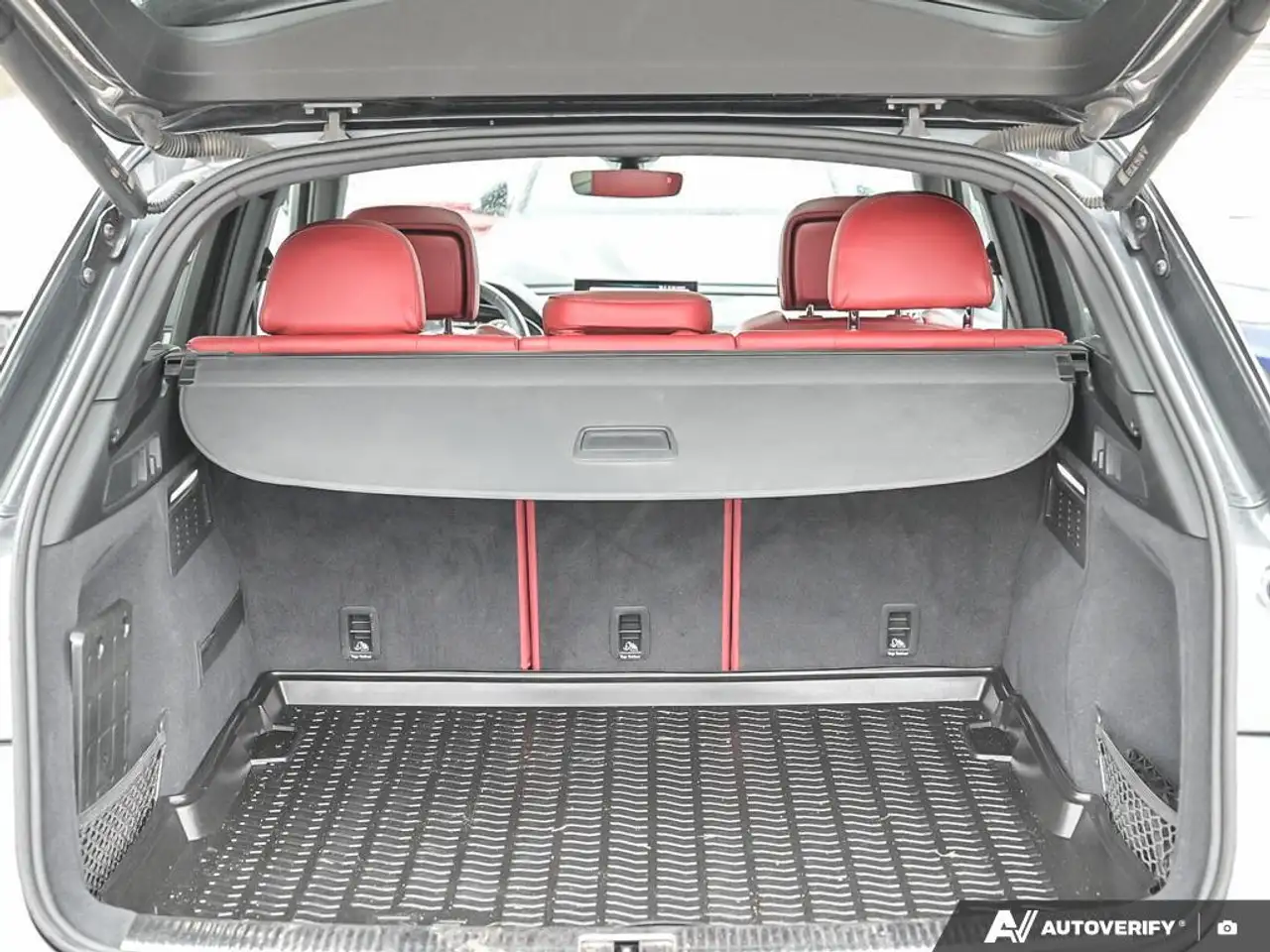 Audi SQ5 снимка Audi SQ5