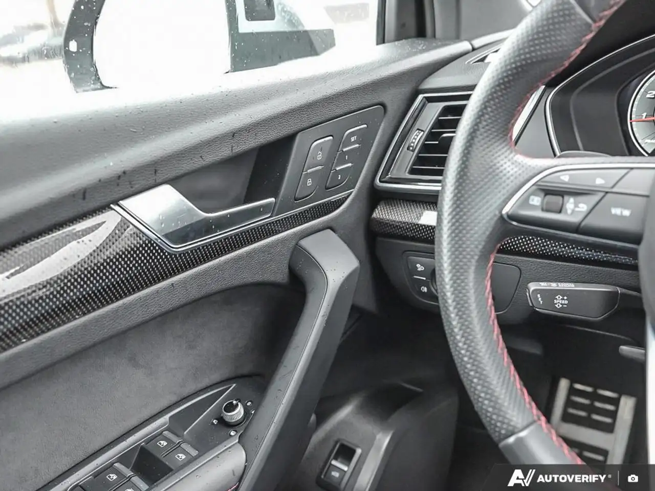 Audi SQ5 снимка Audi SQ5