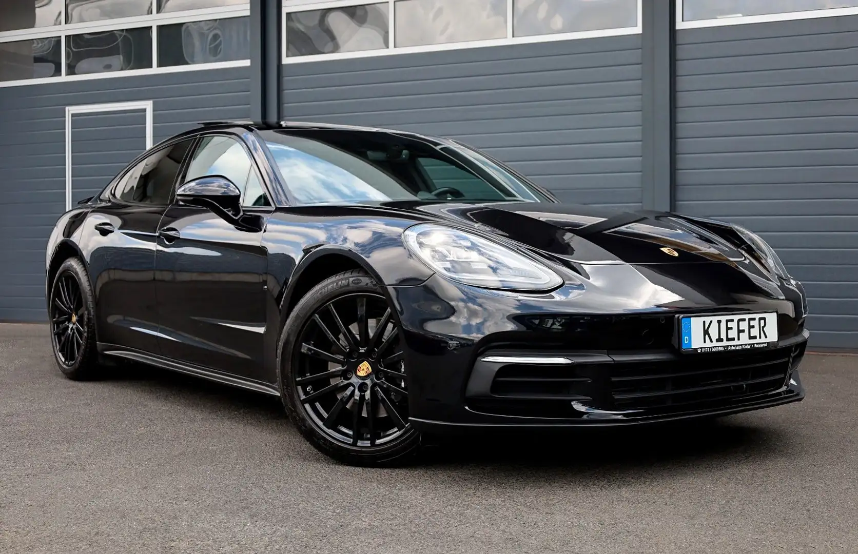 Porsche Panamera 4S/BOSE/Luftfederung/4xSHZ/SBL/KAMER/20 Noir - 1