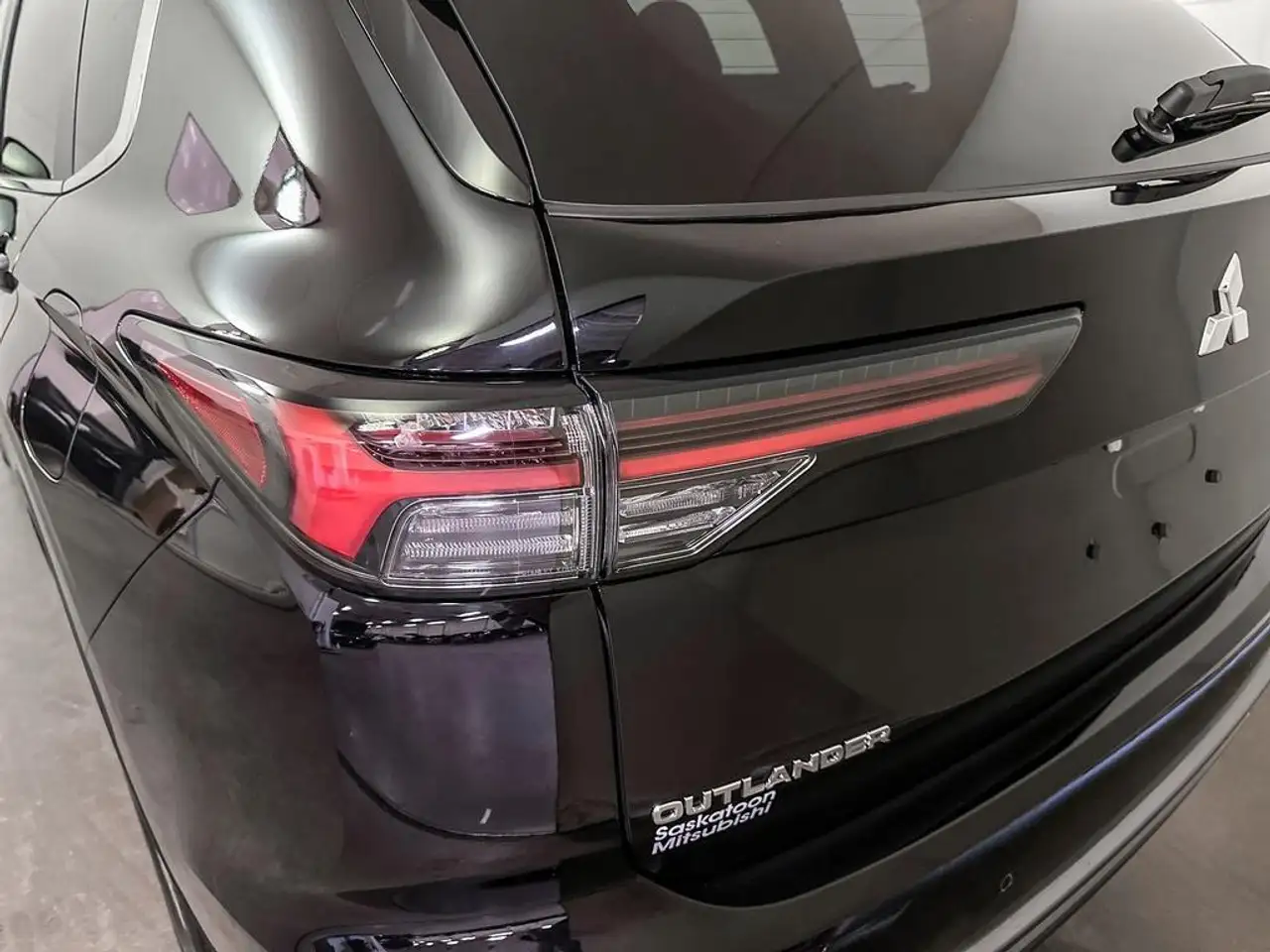 Mitsubishi Outlander снимка Mitsubishi Outlander