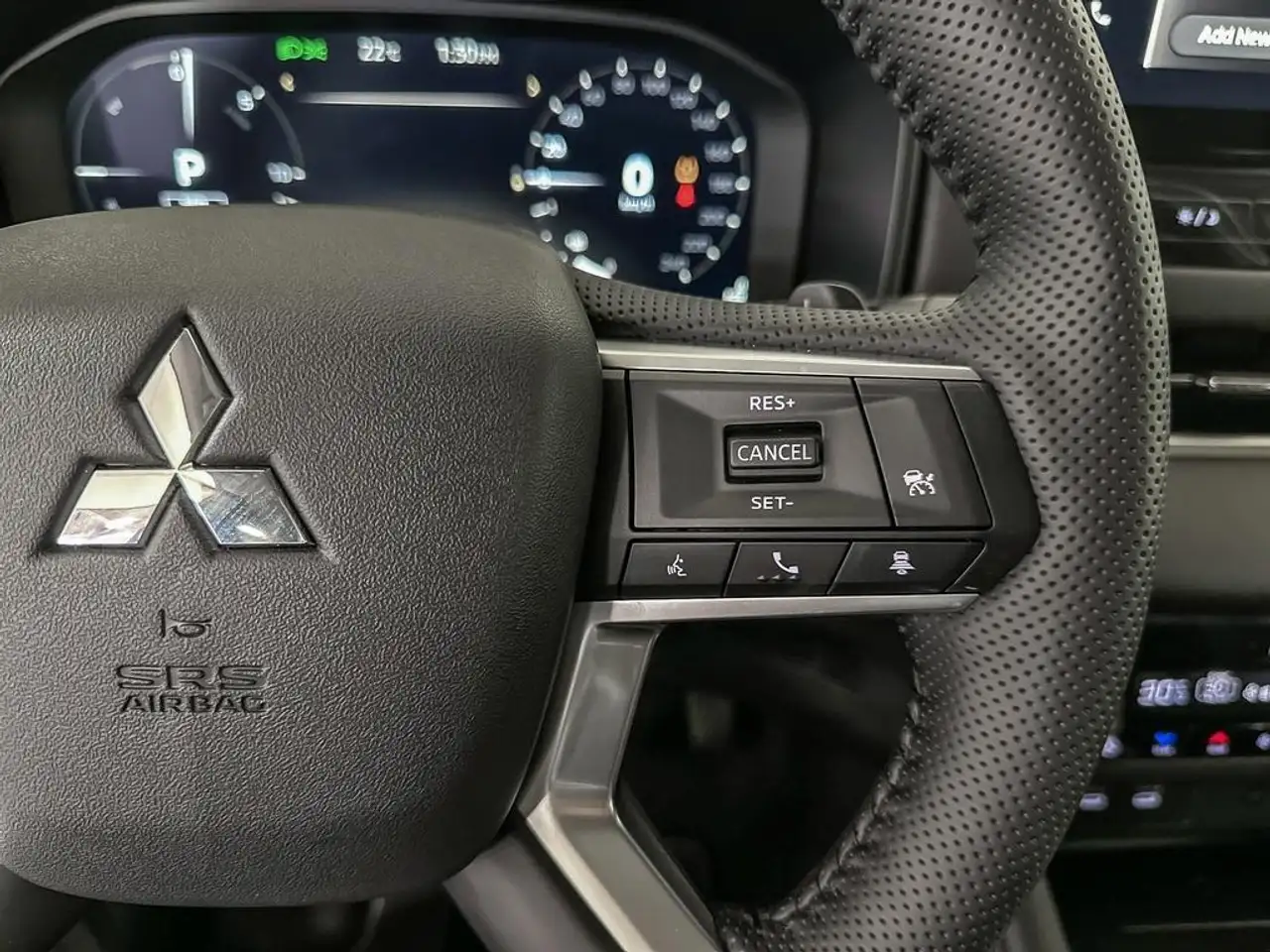Mitsubishi Outlander снимка Mitsubishi Outlander