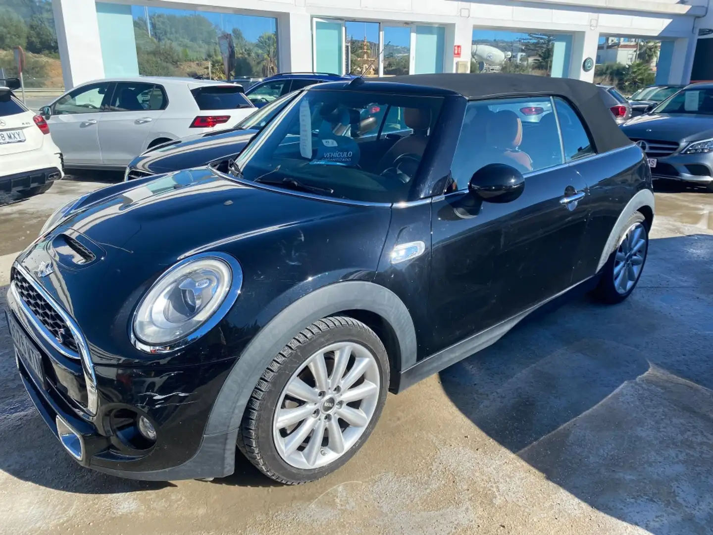 MINI Cooper S Cabrio Schwarz - 2