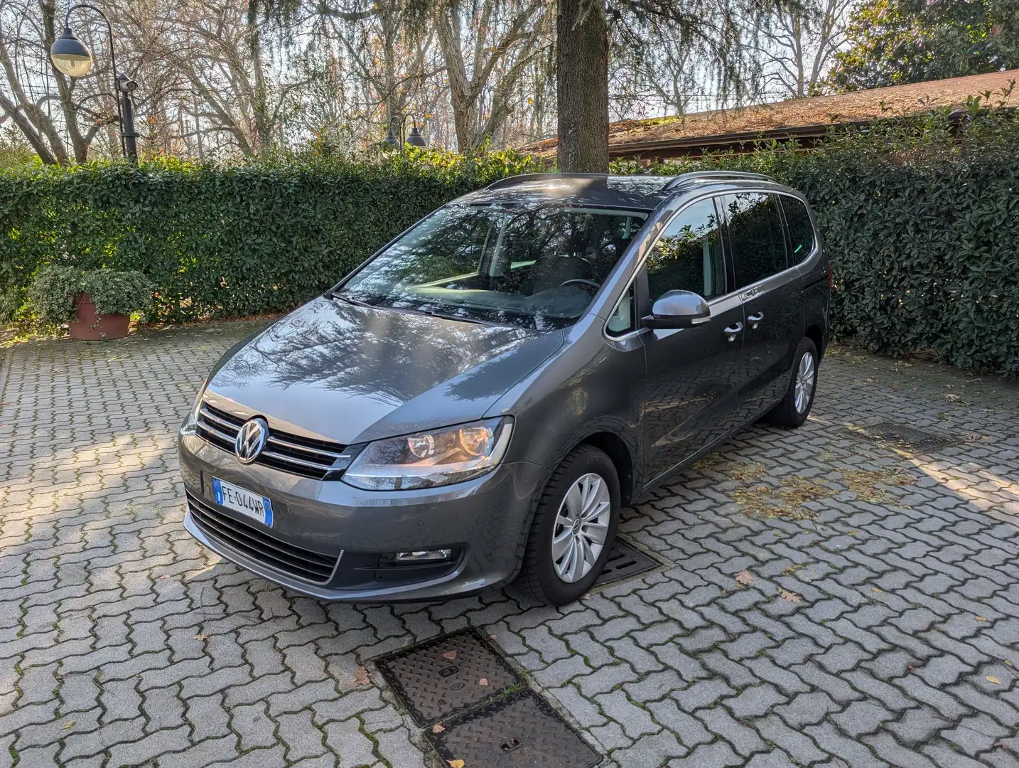 Volkswagen Sharan 2.0 tdi Executive dsg 7Pt. Gris - 1