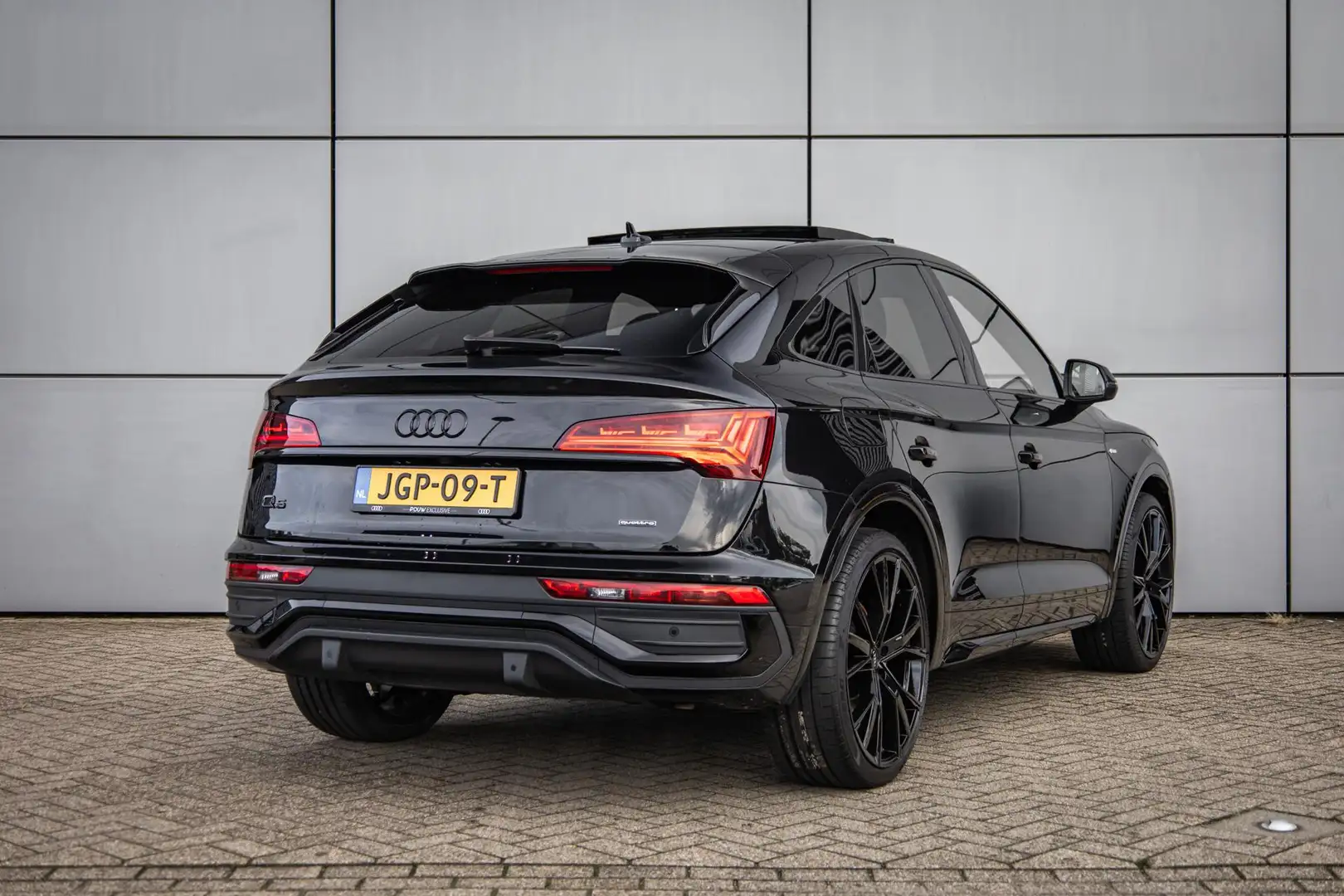 Audi Q5 Sportback 55 TFSIe 367pk S Edition | 22" LMV | Pan Noir - 2