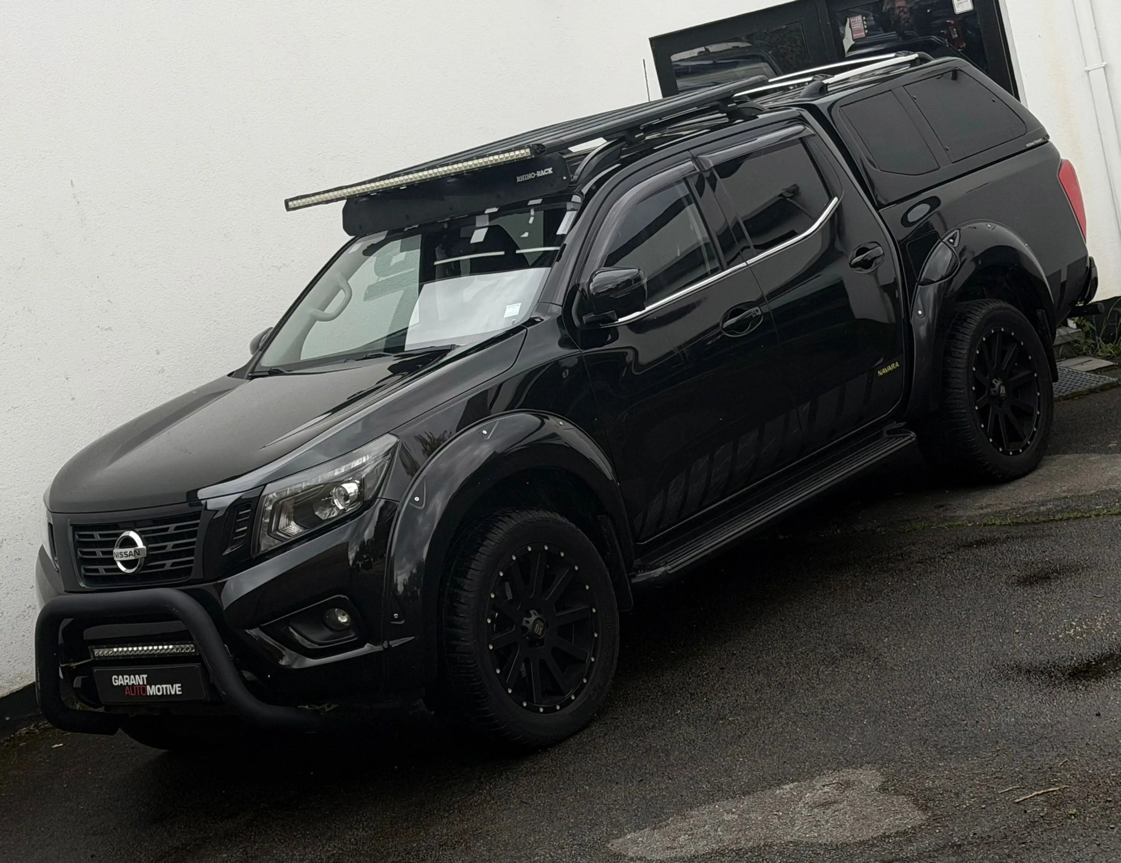 Nissan Navara 2.3 dCi 4WD N-Guard *Black Edition *Onderstel daktent *Verlichting — photo 2