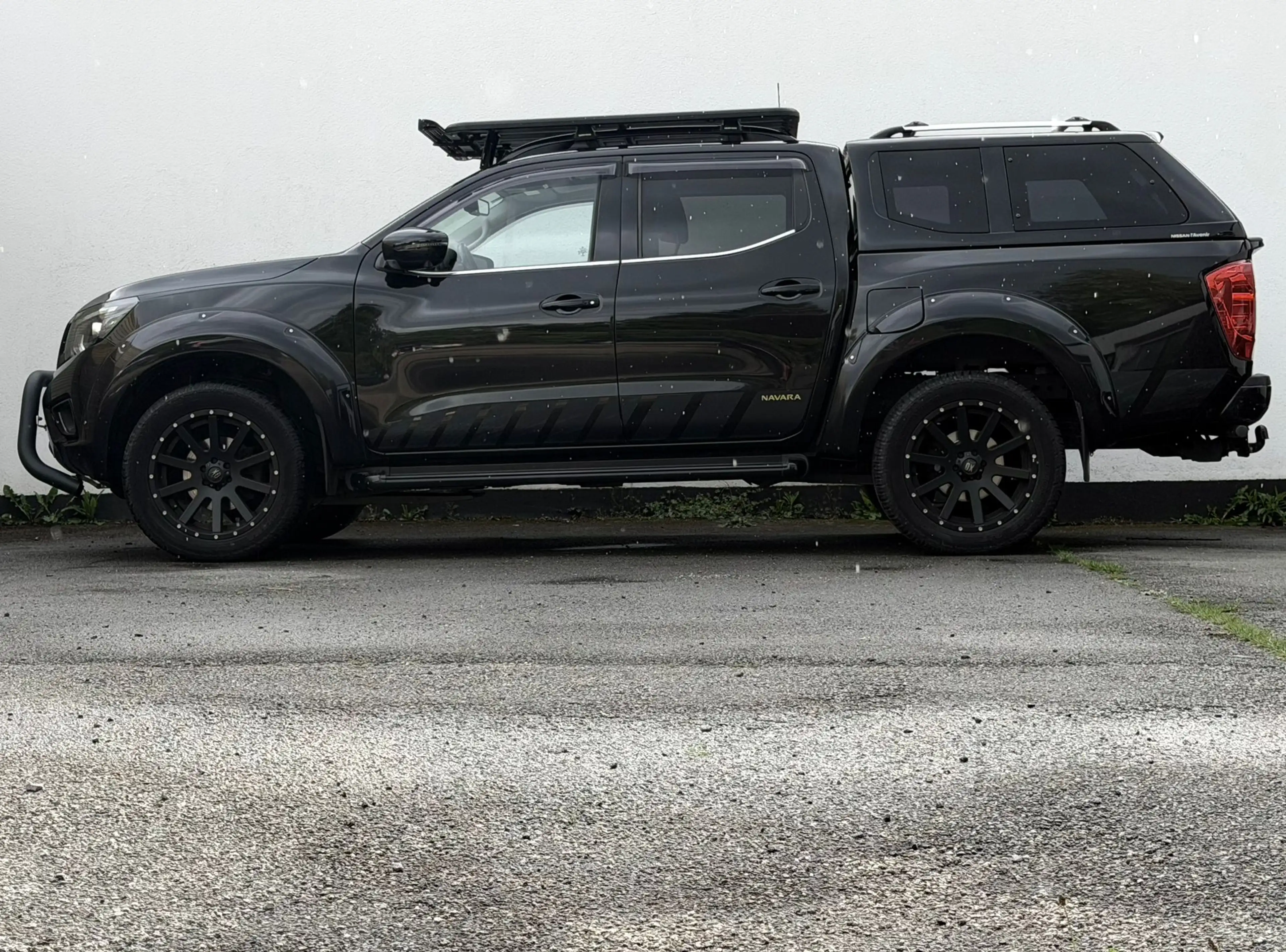 Nissan Navara 2.3 dCi 4WD N-Guard *Black Edition *Onderstel daktent *Verlichting — photo 5