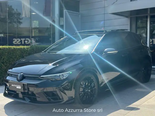 Volkswagen Golf view 3