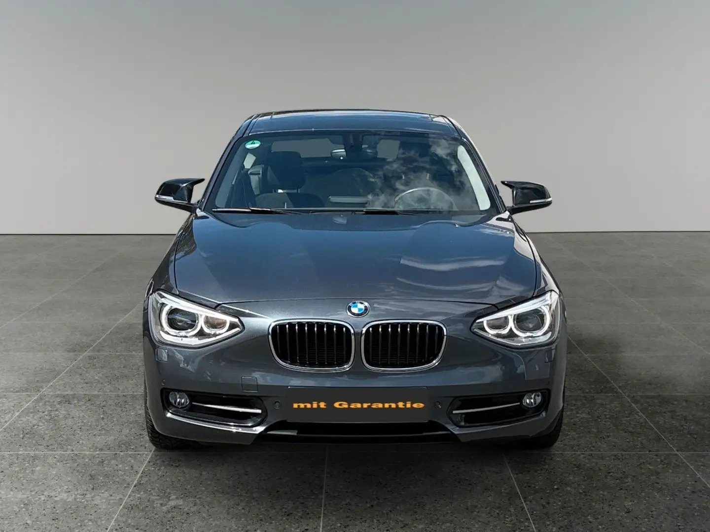 BMW 118 Baureihe 1 Lim. 3-trg. 118 i-Automatik-Navi Grau - 2