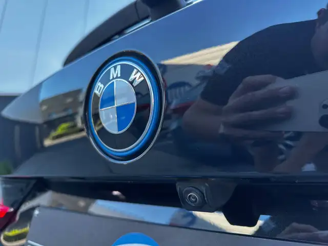 BMW 3 Series view 30