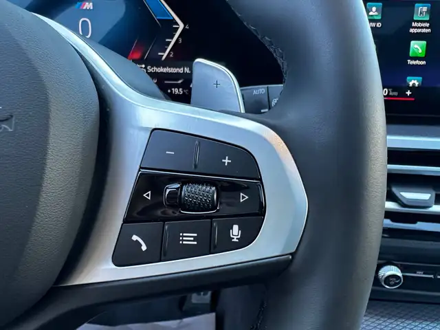BMW 3 Series view 19