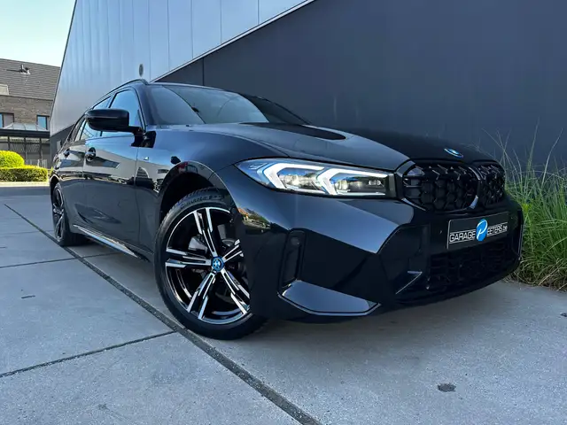 BMW 3 Series view 6