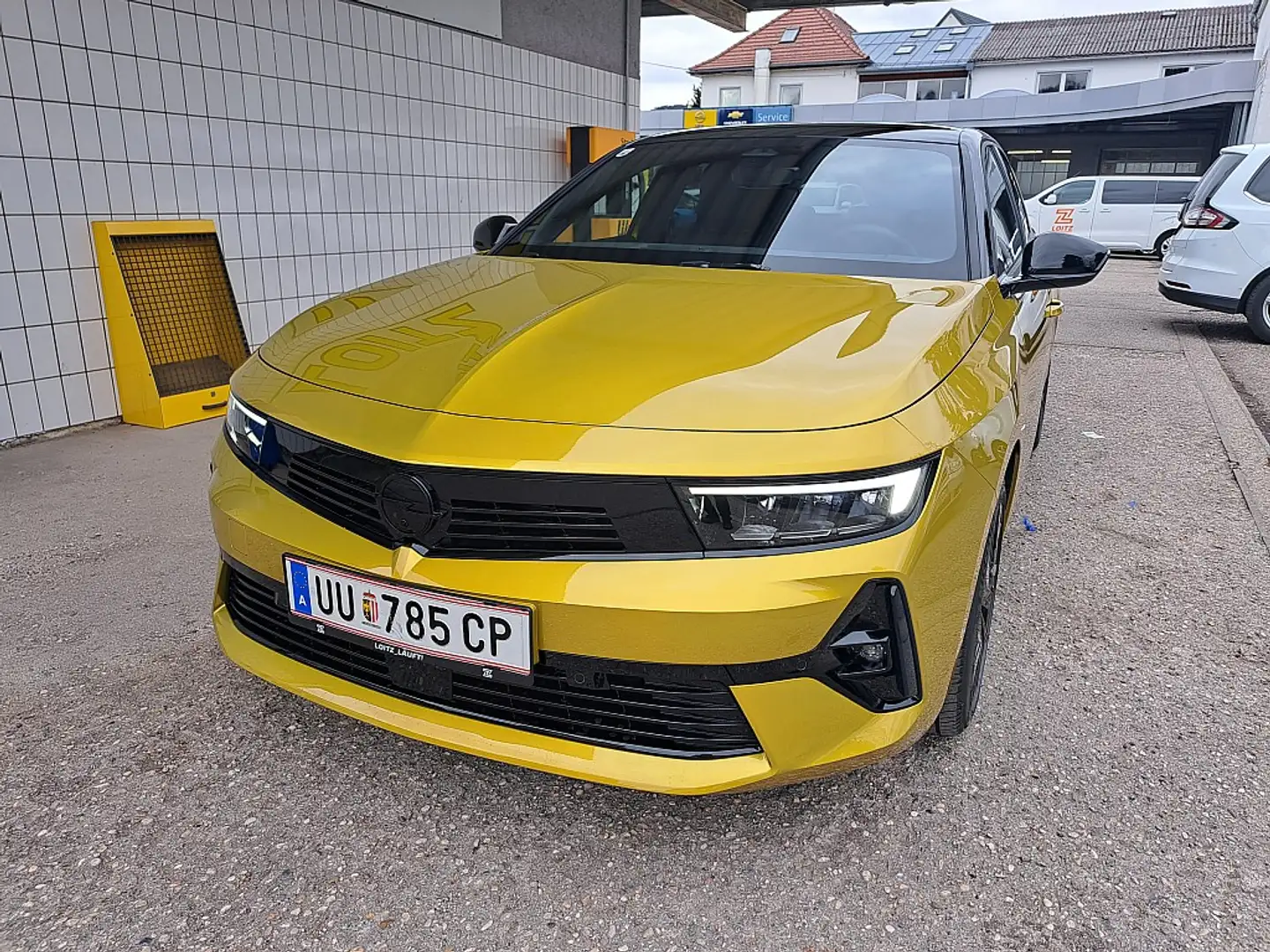 Opel Astra 1,2 Turbo GS Line Aut. Gelb - 2