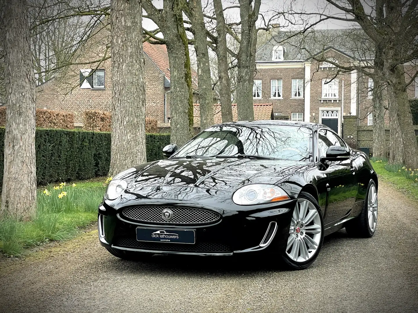 Jaguar XK 5.0 V8 Coupé / FULL SERVICE FILE / XK SPECIALIST Чёрный - 1
