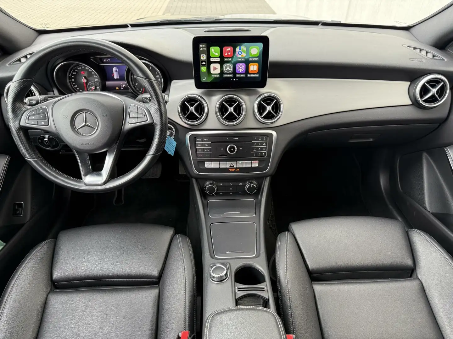 Mercedes-Benz CLA 200 Shooting Brake - cam - CarPlay -trek Noir - 2