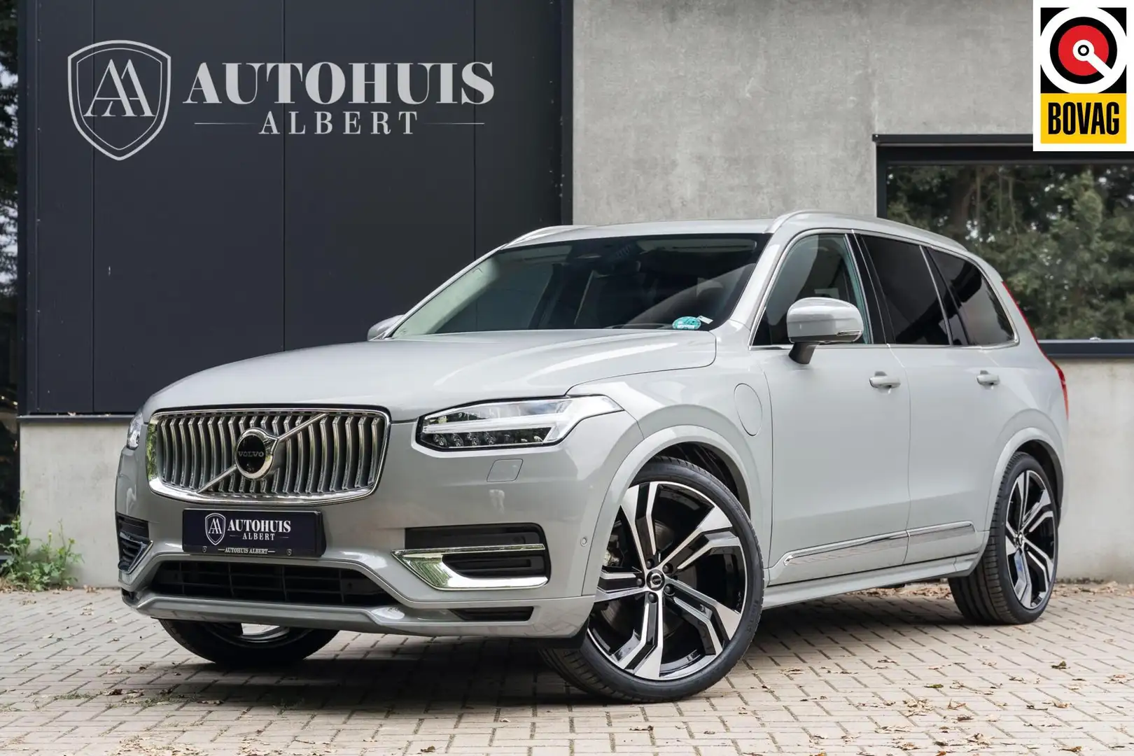 Volvo XC90 2.0 T8 Recharge AWD Ultra Bright Luchtvering 360c Grijs - 1