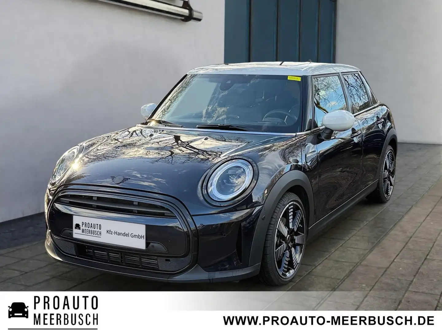 MINI Cooper HEADUP/KOMFORTZUGANG/KAMERA/PANO/PDC Schwarz - 1