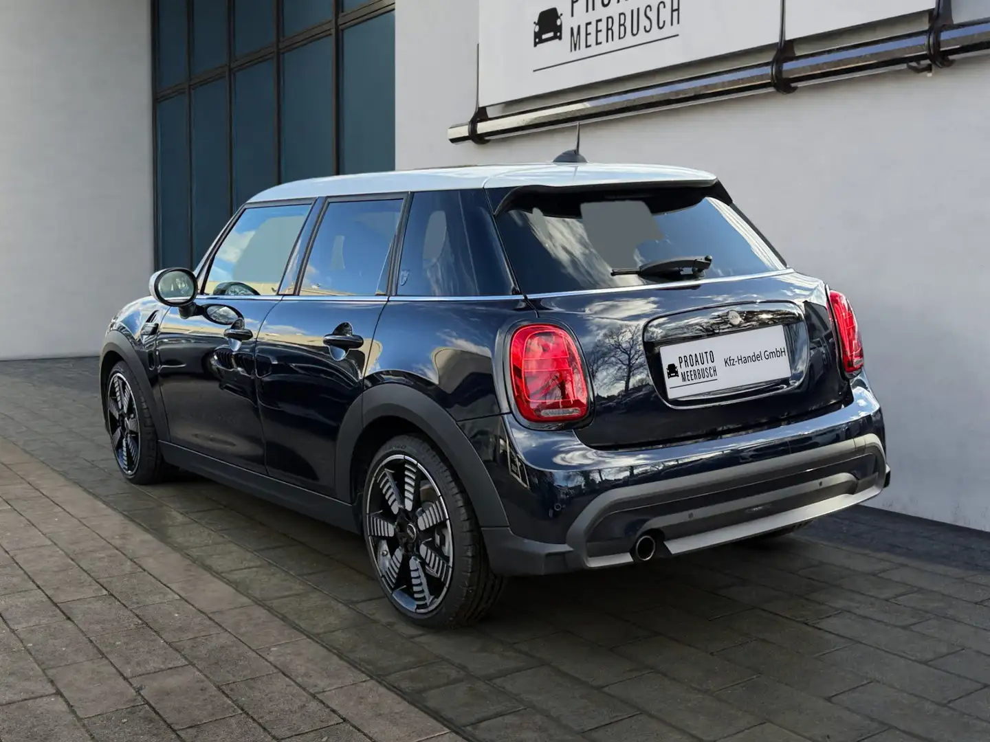 MINI Cooper HEADUP/KOMFORTZUGANG/KAMERA/PANO/PDC Schwarz - 2