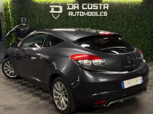 Renault Megane view 5