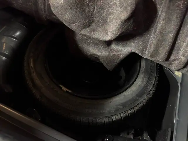 Renault Megane view 13
