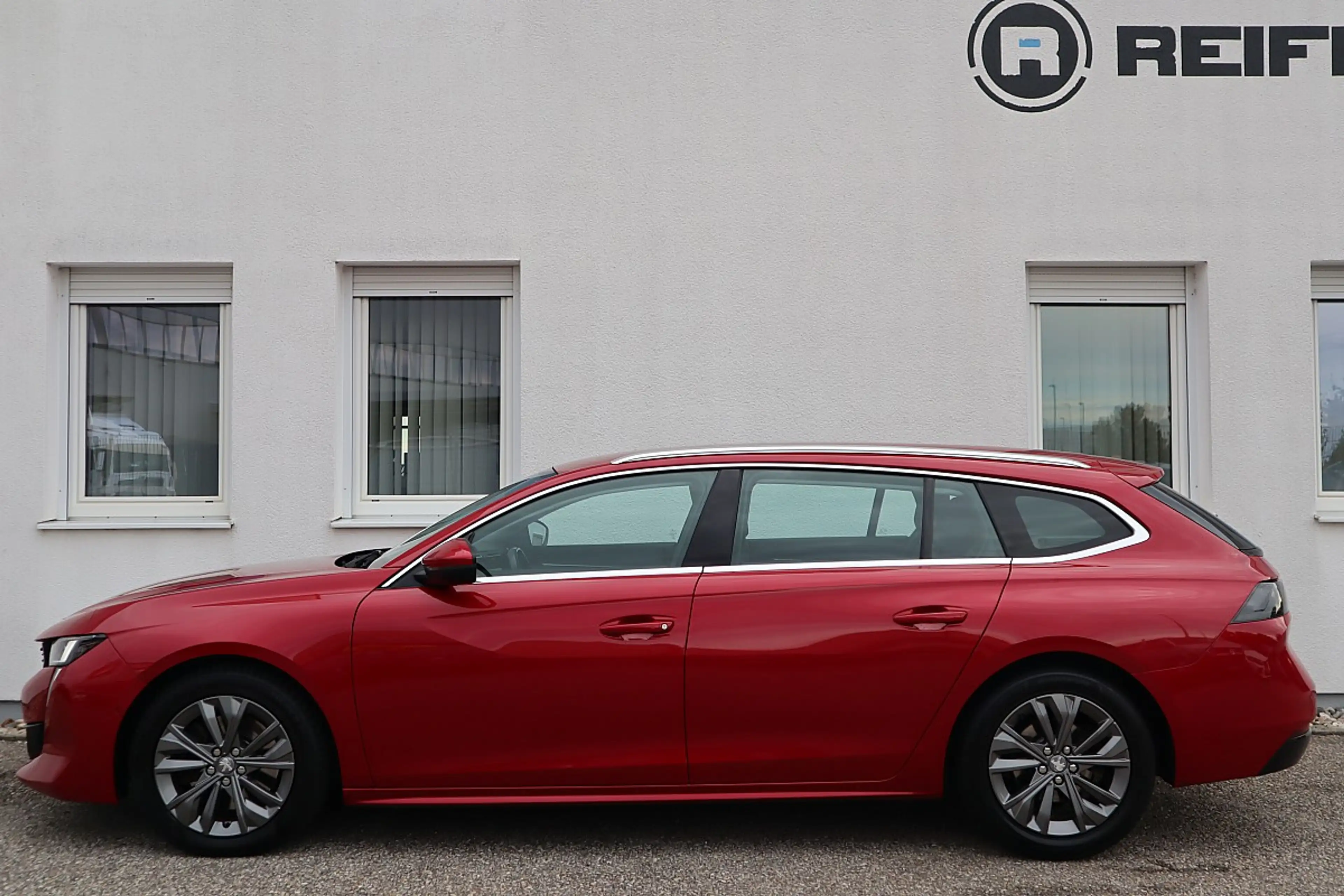 Peugeot 508 SW 2,0 BlueHDi 160 EAT8 S&S Allure Aut. — photo 5