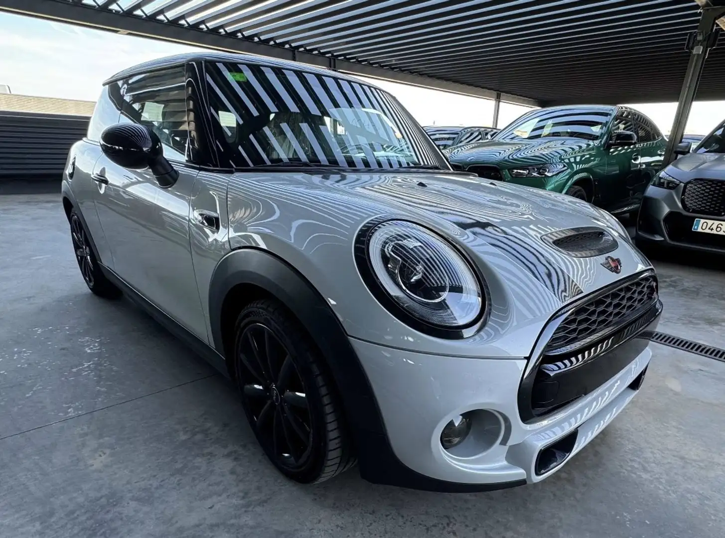 MINI Cooper S Aut. Gris - 2