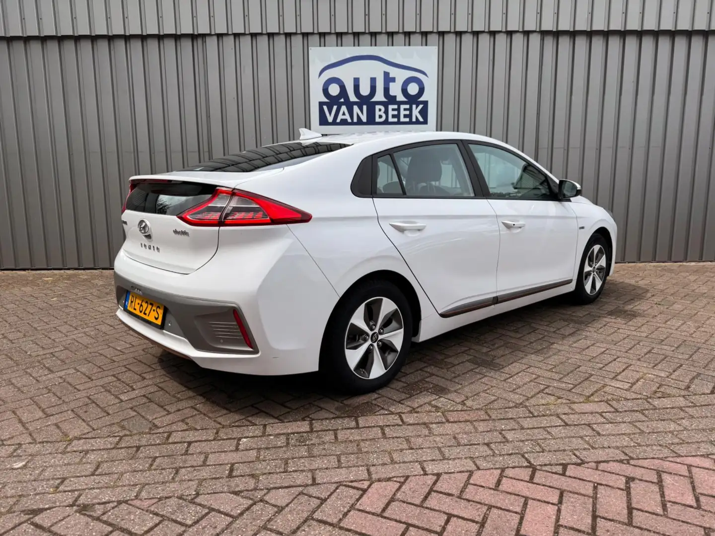 Hyundai IONIQ 28kWh EV|Adaptive|Apple|Nieuwe APK+OH Blanc - 2