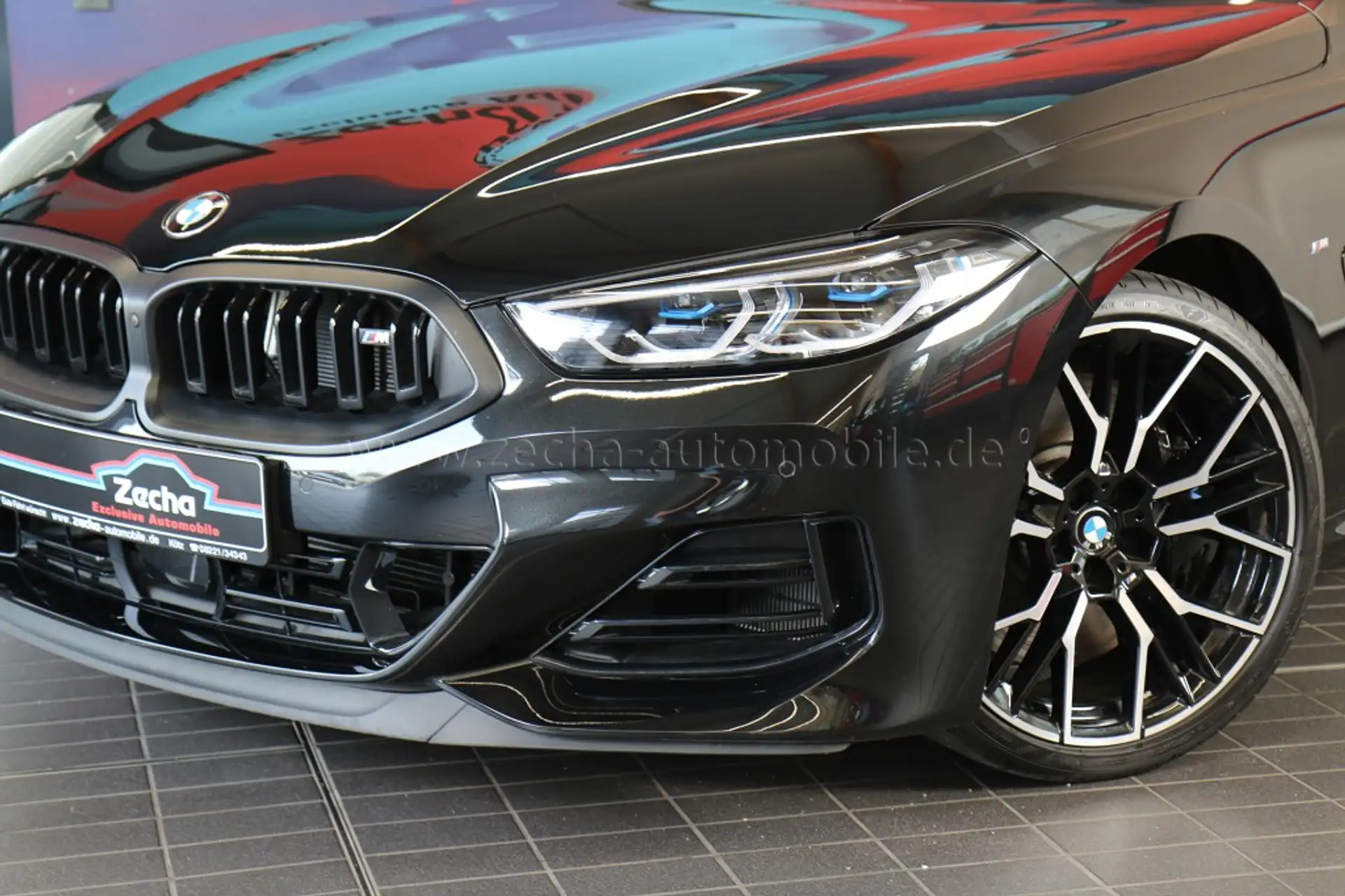 BMW 8 Series M850i 2025 검정 사진 2