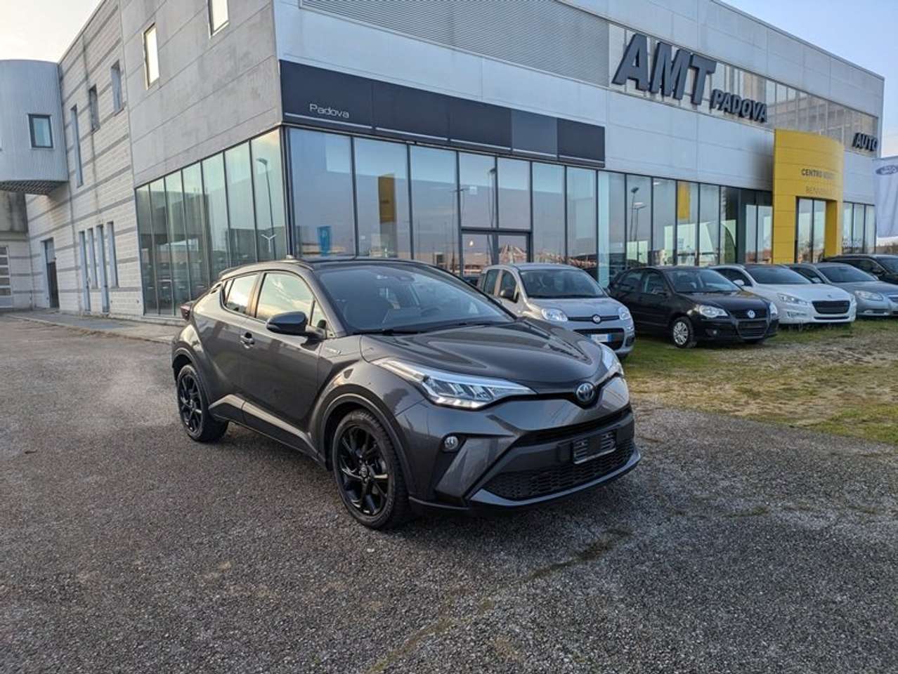 Toyota C-HR HYBRID  e-cvt +NAVIGATORE