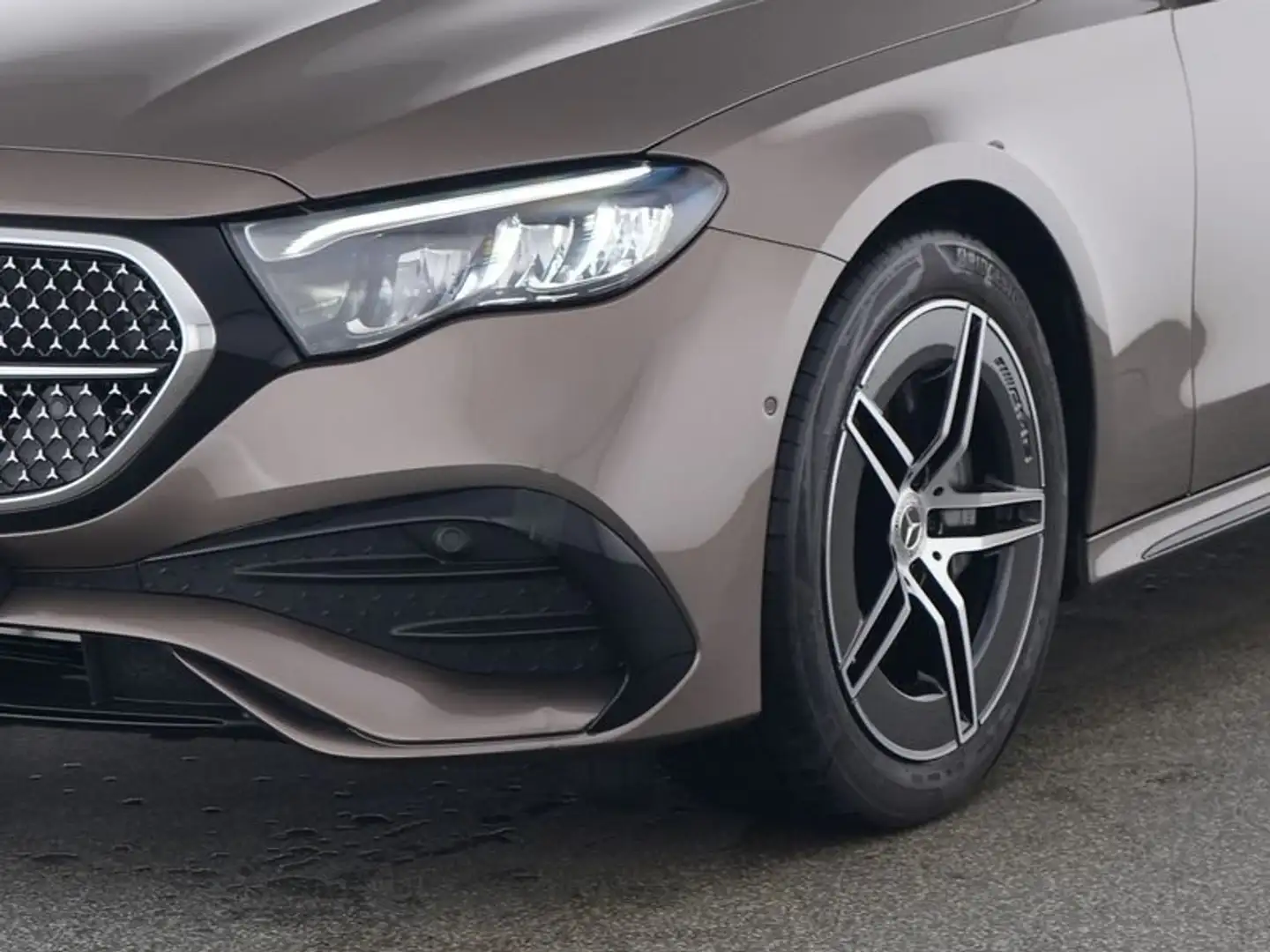 Mercedes-Benz E 300 e AMG Advanced Night Distr/MBUX/AHK/Kamera Brun - 2