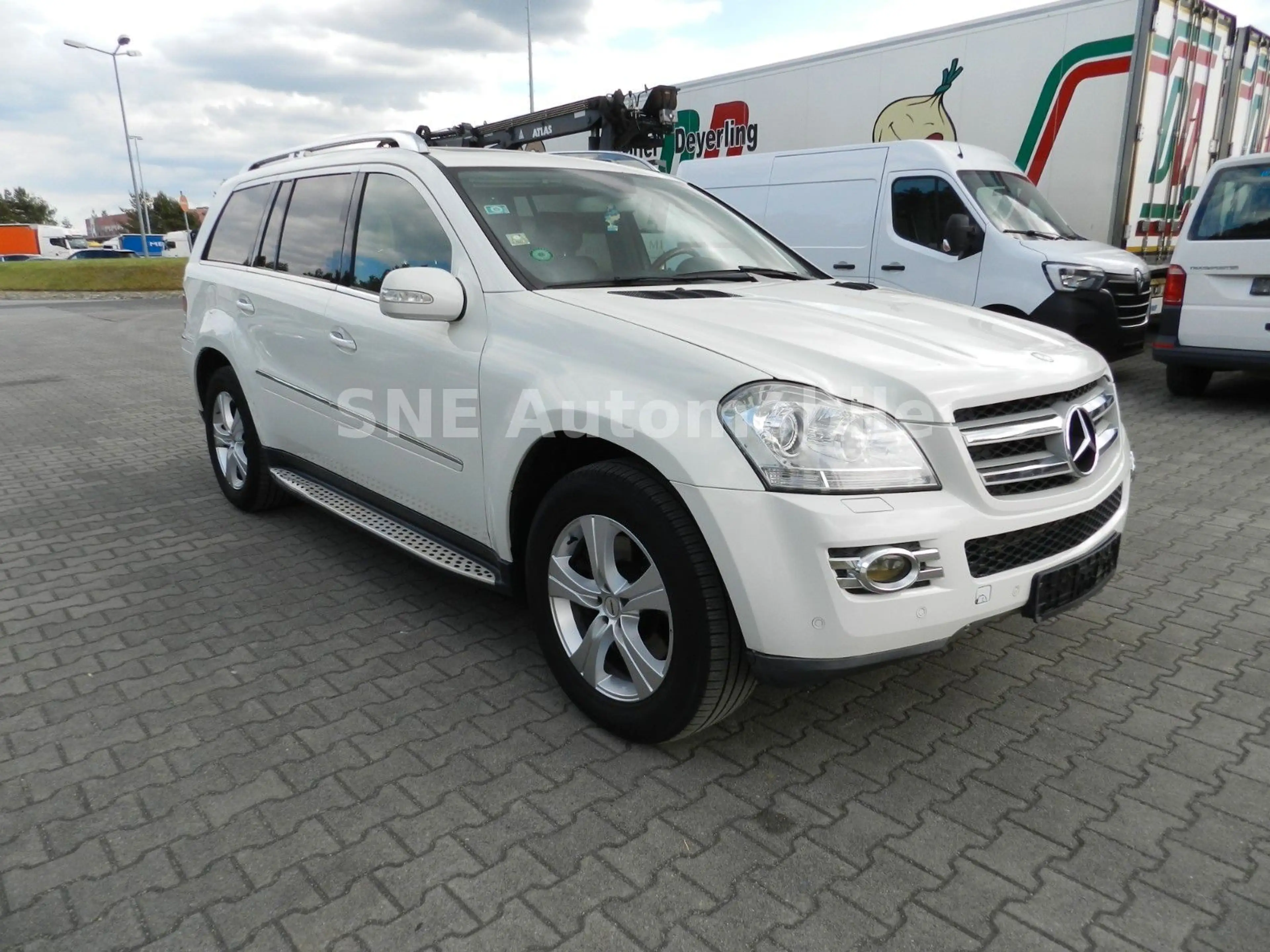 Mercedes-Benz GL 420 CDI 4Matic — photo 4