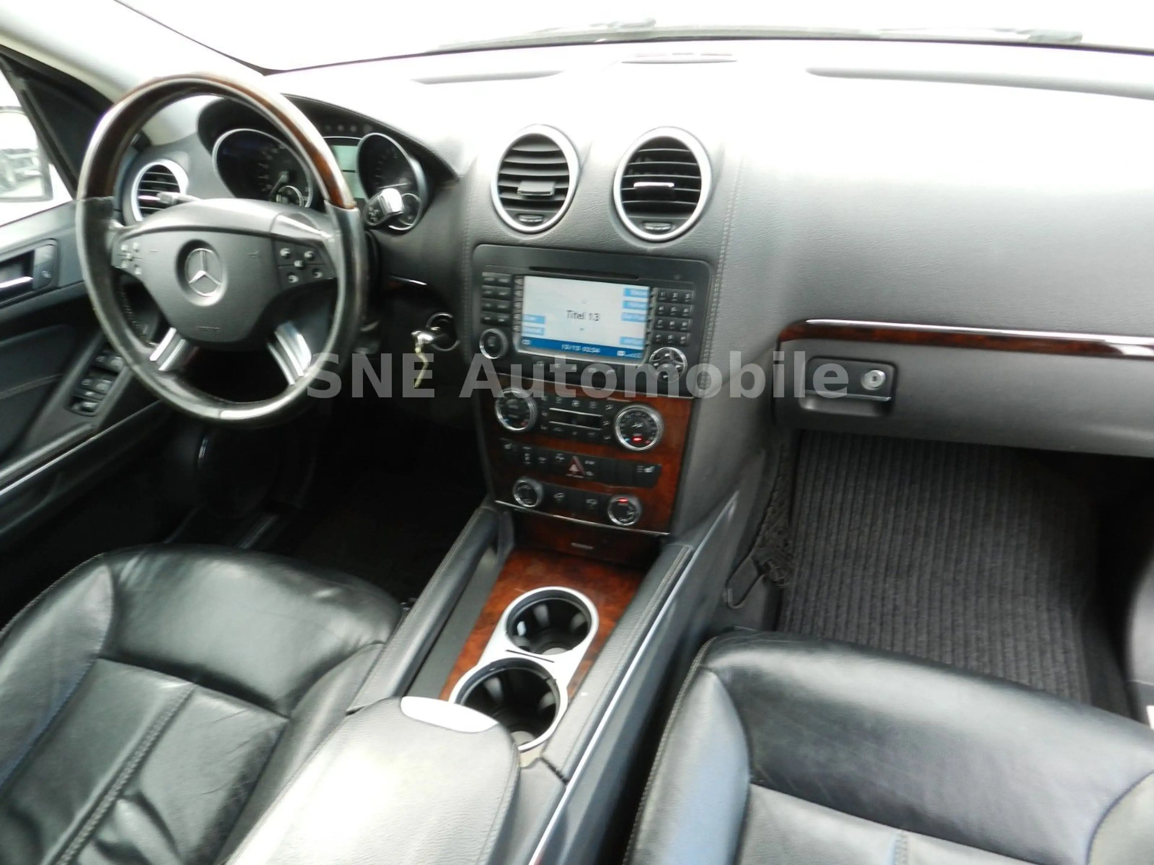 Mercedes-Benz GL 420 CDI 4Matic — photo 11