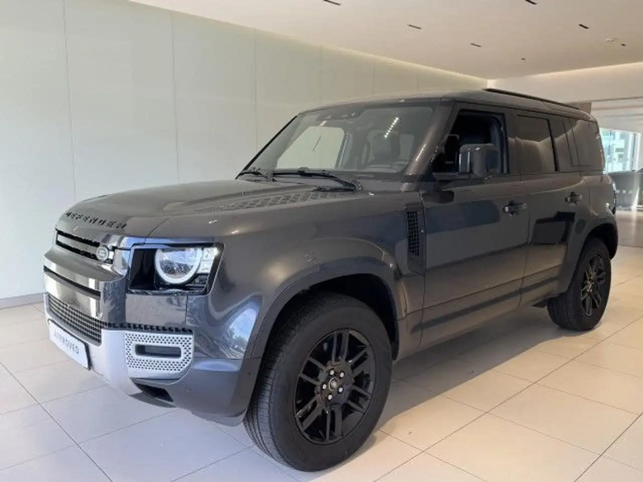 Land Rover Defender 110 D200 S Winter Paket Panorama AHK Navi — photo 1 of 14