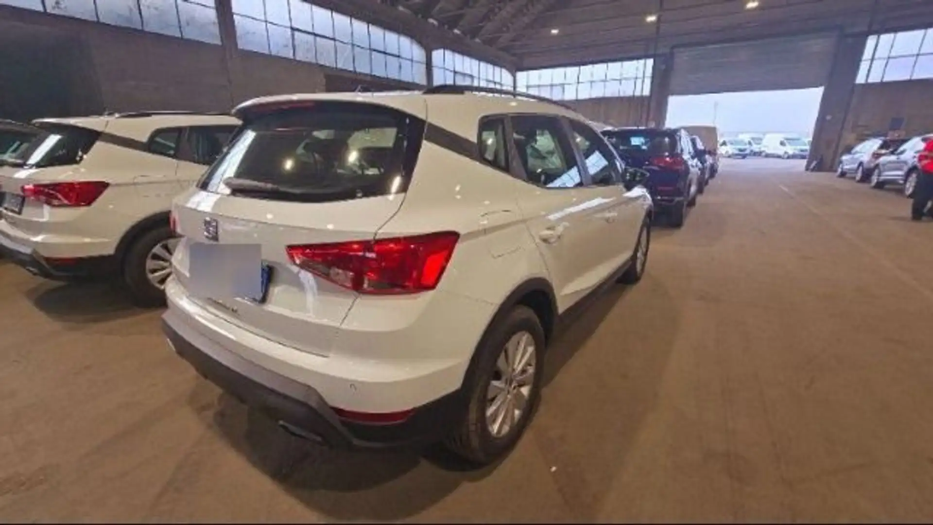 SEAT Arona 1.0 TSI Style Klima PDC Weiß - 2