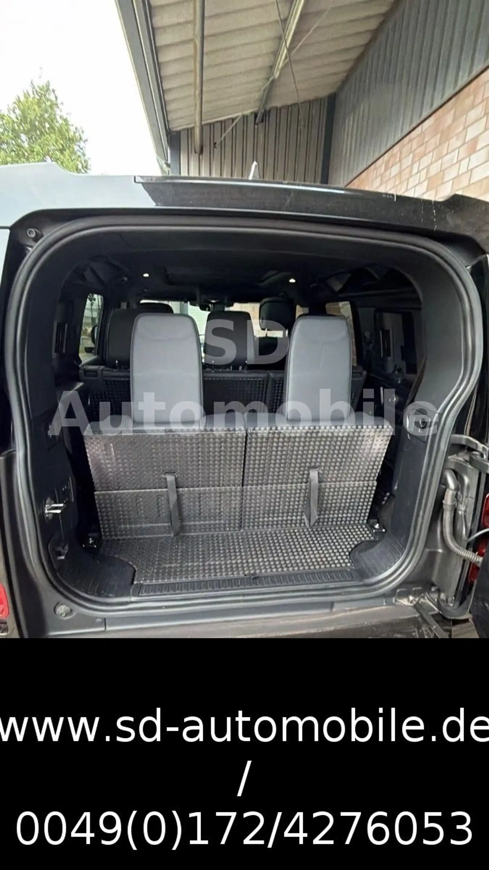 Land Rover Defender 110 X-Dynamic HSE 7-SITZER+BLACK-DESIGN — photo 11