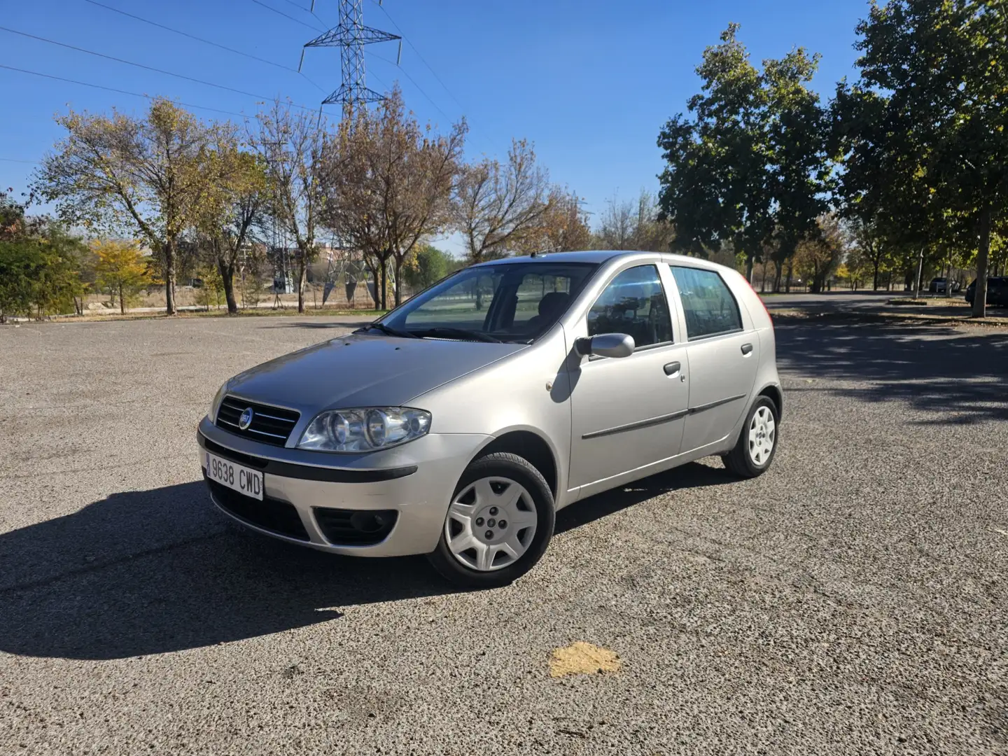 Fiat Punto 1.4 16v Dynamic - 1