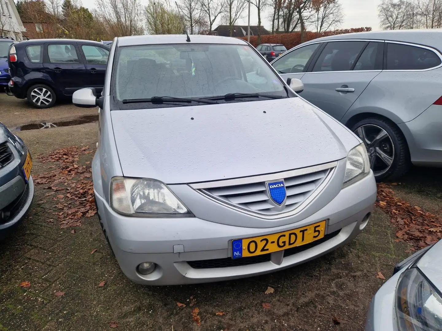Dacia Logan 1.6-16V Prestige BENZINE/LPG Gris - 1